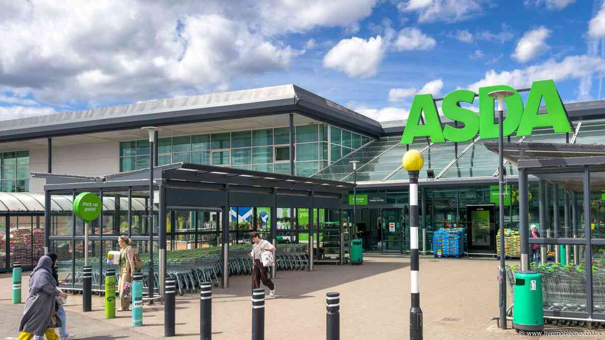 Asda £16 'fab little autumn jacket' looks 'great with jeans'