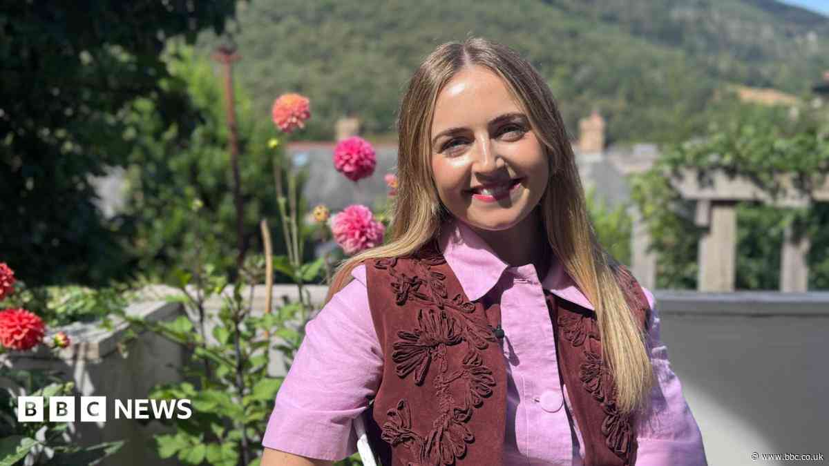 The millennials swapping doom-scrolling for gardening