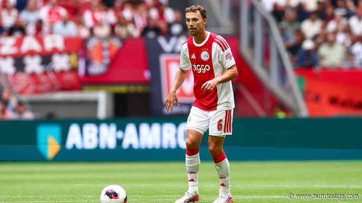 Youri Regeer joins Werder Bremen in Ajax loan