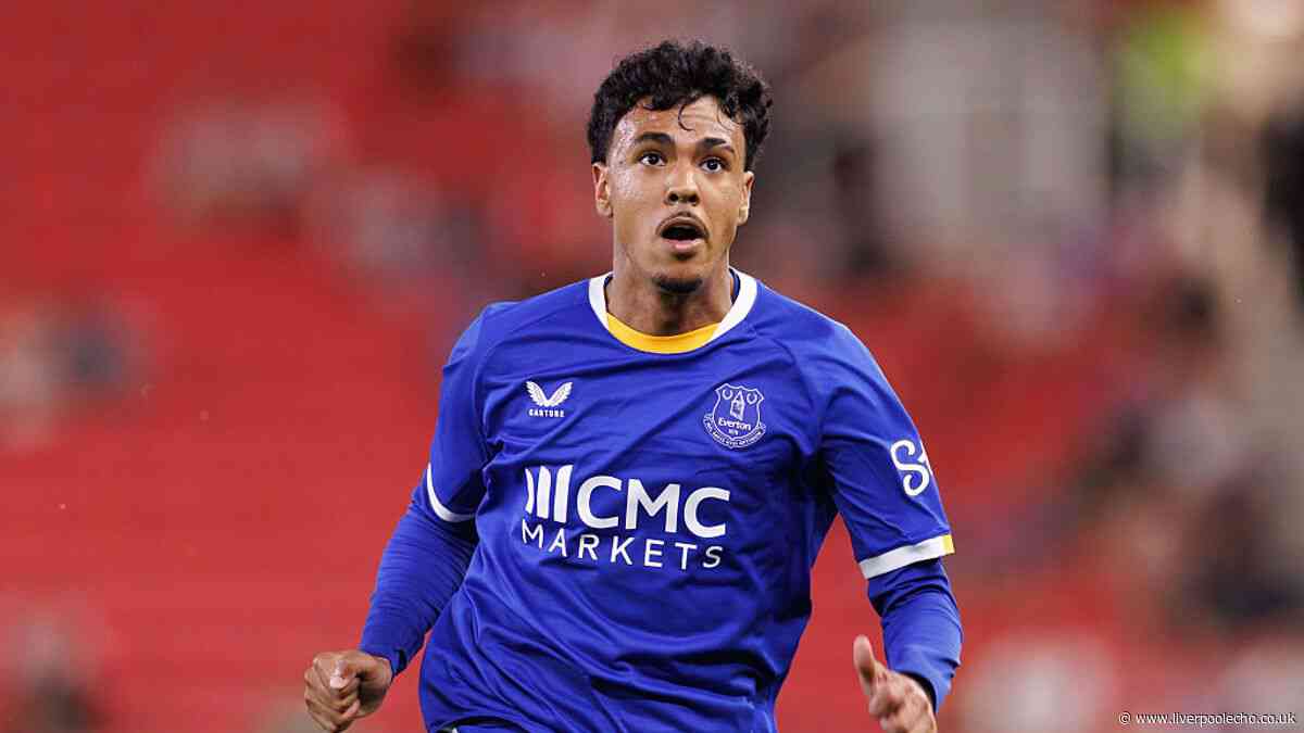 Adam Aznou leaves Everton as young left-back returns to Spain on loan