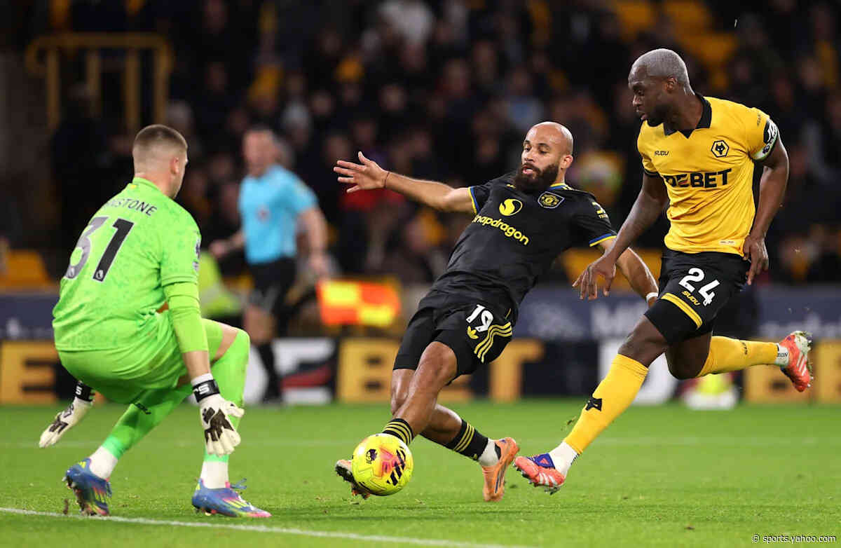 Celtic Receive Boost In Pursuit Of This Out-of-favour Former Premier League Keeper: What Should The Hoops Do