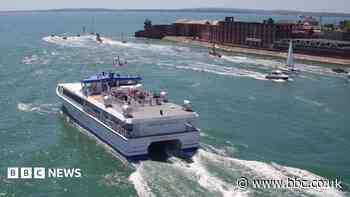Festival ferry link cancelled after fault