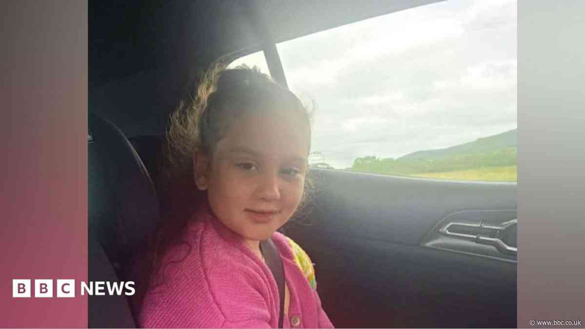 'Hurt' at lack of clarity over SEN taxi -  24 hours before girl, 7, returns to school