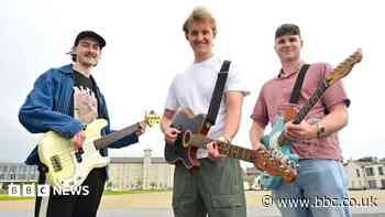 'It was some buzz': Student band who went from pub gigs to JLS opener
