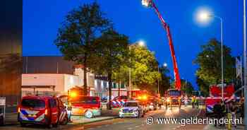 LIVE Bedrijfsongeval Eindhoven | Gele dampen na ongeval met salpeterzuur in Eindhoven, speciaal team uit Rotterdam onderweg