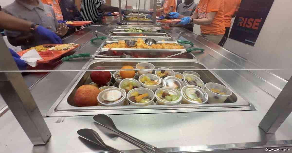 Fresh food, tight budget: Raleigh school tests new approach to student meals