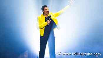 Lionel Richie Hospitalized After St. Louis Concert