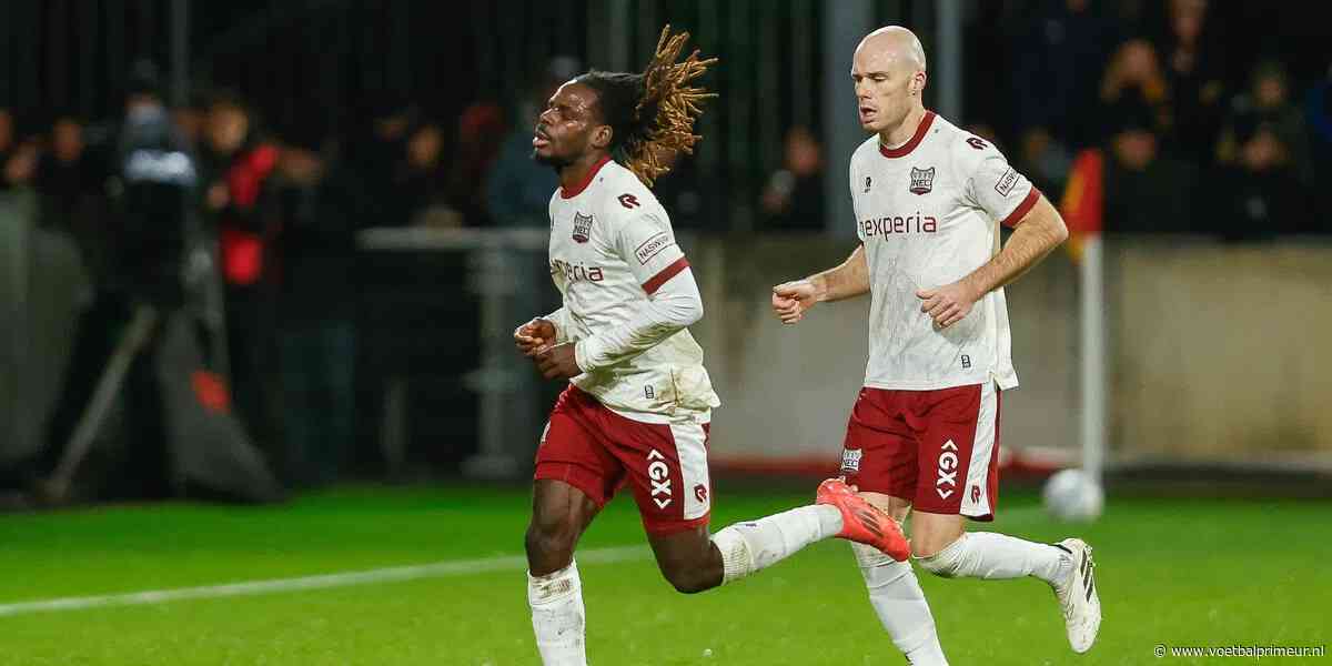 'Schreuder ziet wéér speler vertrekken: NEC laat verdediger naar Engeland gaan'