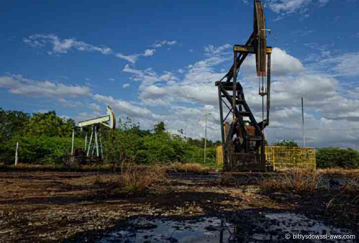 Acuerdo petrolero entre Venezuela y EE UU genera dudas sobre legalidad y transparencia
