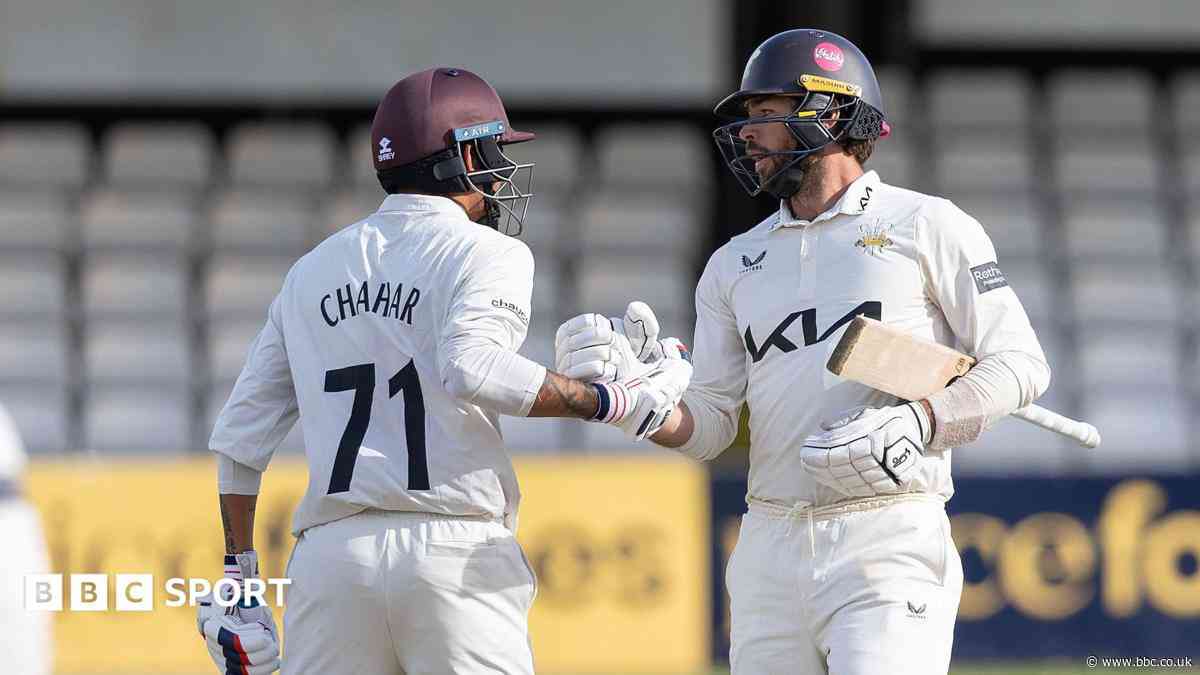 Superb Foakes century helps Surrey draw with Essex