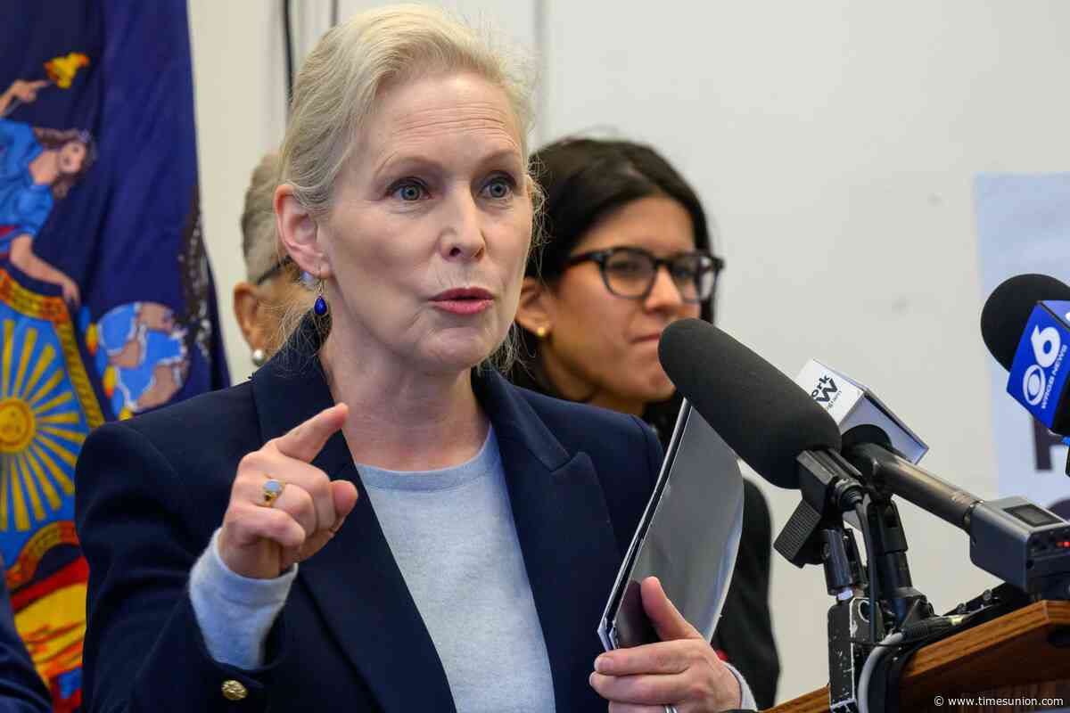Gillibrand among lawmakers pushing for national paid family leave