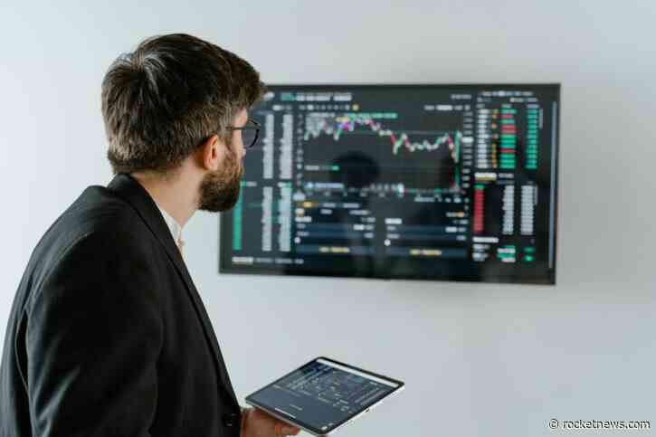 Abercrombie (ANF) Jumps 32% This Week, Hedge Funds Cut Positions