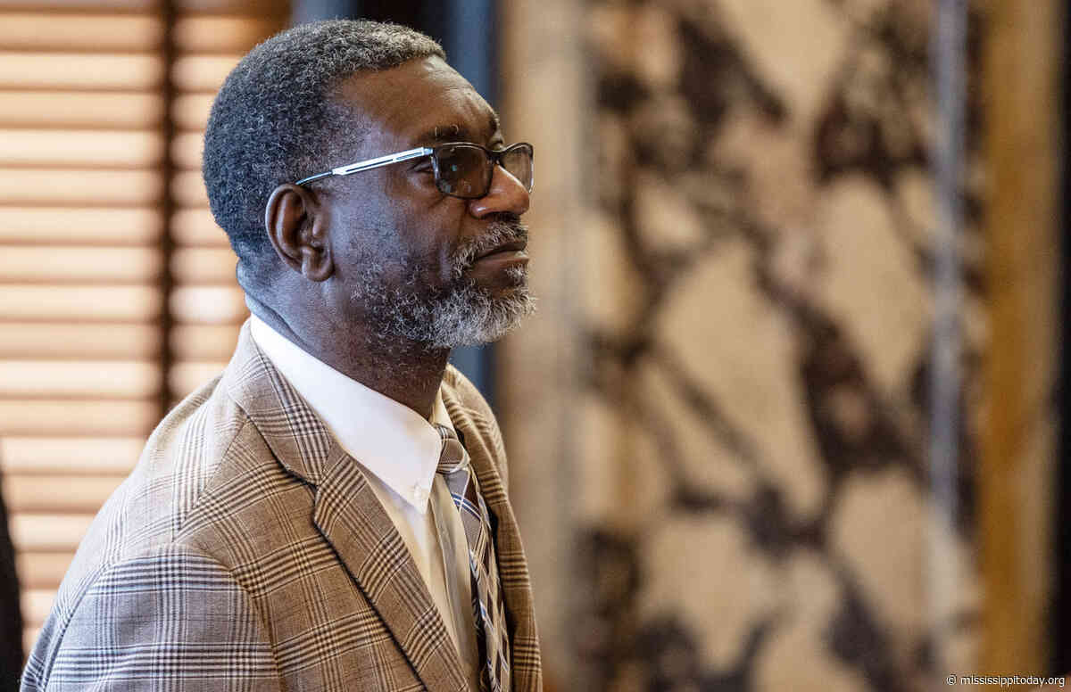 Senate Corrections Chairman Juan Barnett resigns from Legislature