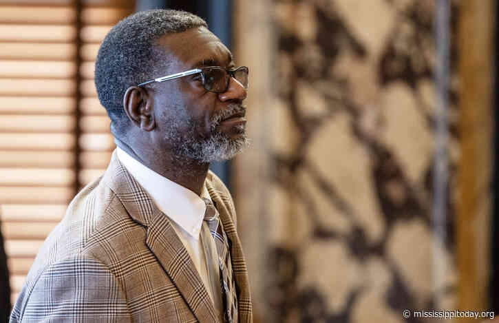 Senate Corrections Chairman Juan Barnett resigns from Legislature