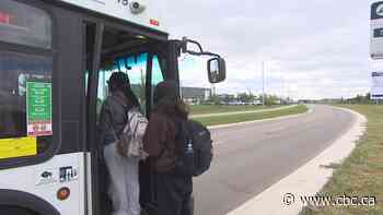 Winnipeg students in Grades 11, 12 will be 1st to get free transit passes