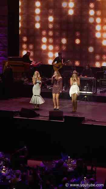Carly Pearce, Carter Faith, and Kaitlin Butts Perform Dolly Parton's "9 to 5" at the 19th #ACMhonors