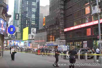 Woman stabs 2 people in Times Square, killing 1, then is killed by police