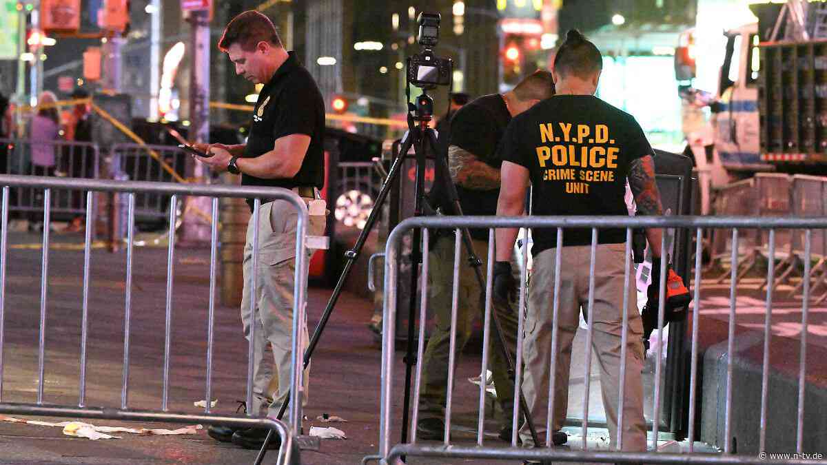 "Anlasslose Messerattacke": Frau sticht auf Passanten am New Yorker Times Square ein
