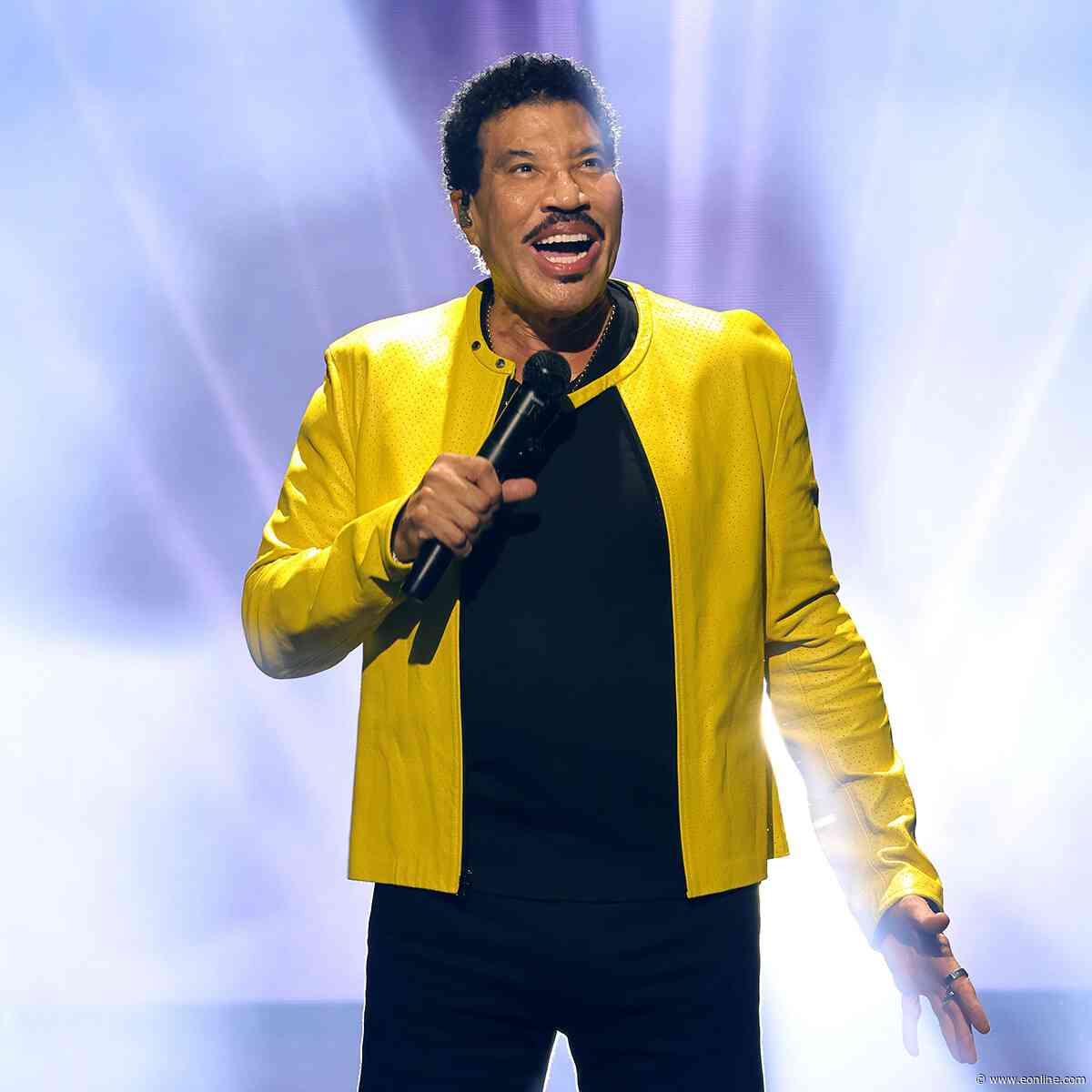 Lionel Richie Hospitalized in ICU After Concert