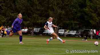 Cowgirls Celebrate Seniors with 5-2 Victory over South Dakota