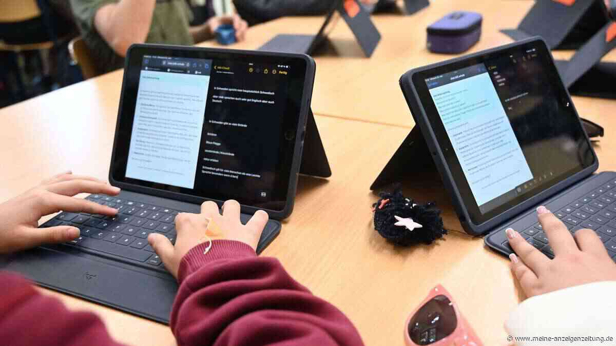 Umfrage: fast alle älteren Schüler nutzen KI für Hausaufgabe