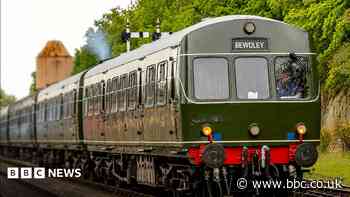 Heritage trains begin modern commuter trial