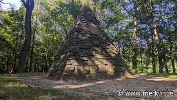 Unheimliche Pyramide mitten im Wald: Geheimnisvoller Platz hat große Bedeutung für die Friesen