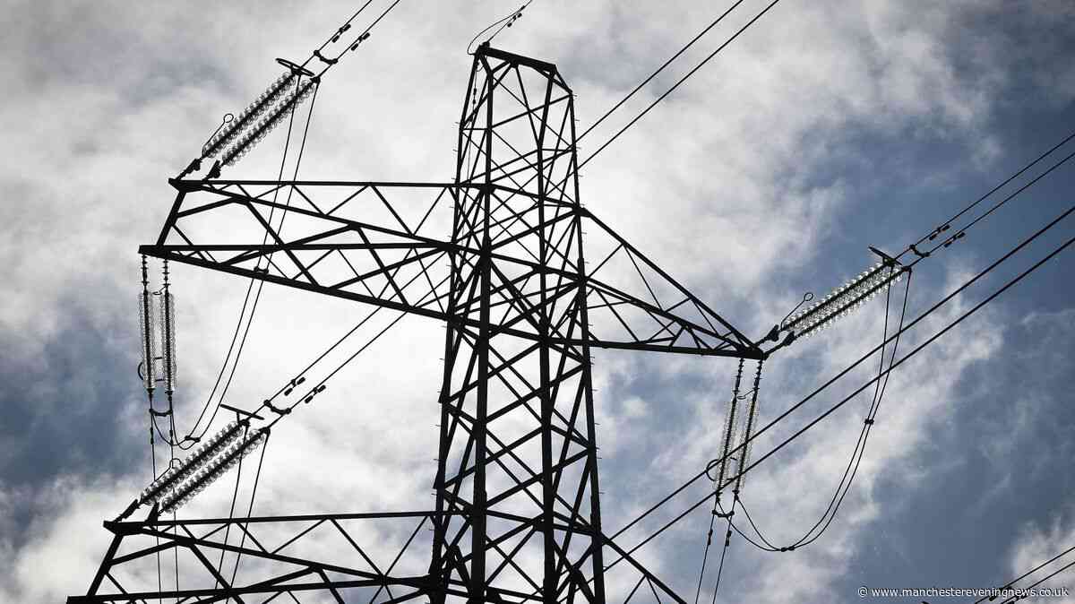 More than 700 homes and businesses hit by power cut in Tameside