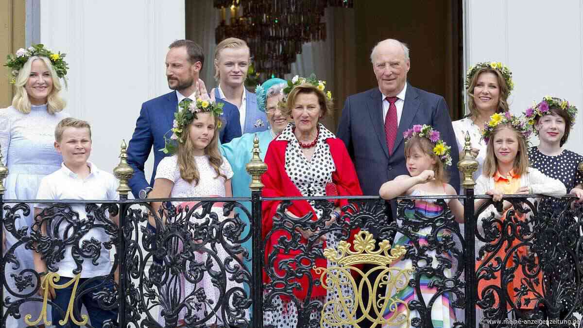 Trotz U-Haft: Norwegisches Königshaus zeigt Marius Borg Høiby auf Trauerfotos für König Harald