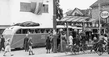 Huh? Op deze zwart-witbeelden uit 1946 rijdt ineens een enorme Zweedse bus door Velp
