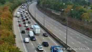 M25 crash LIVE: 'Serious collision' sparks motorway closure as police issue Heathrow and Gatwick travel warning