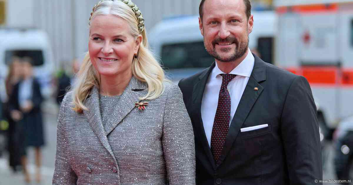 Mette-Marit door complicaties na longtransplantatie afwezig bij eedaflegging Haakon
