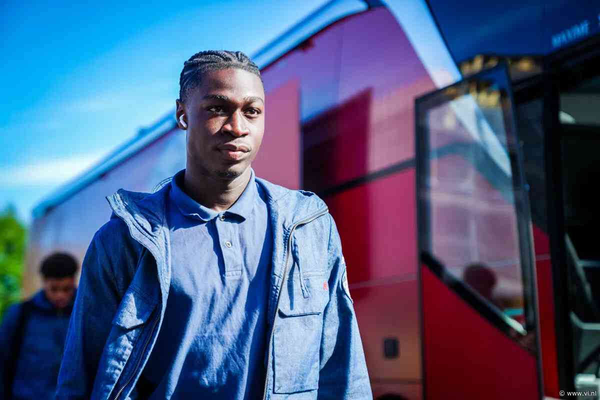 Ajax stalt Reverson bij De Graafschap