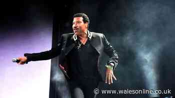 Lionel Richie hospitalised after feeling 'dizzy' on stage