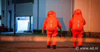 Brandweerteam met beschermende pakken weer vertrokken: bedrijf in Eindhoven hervat productie na ongeluk met salpeterzuur