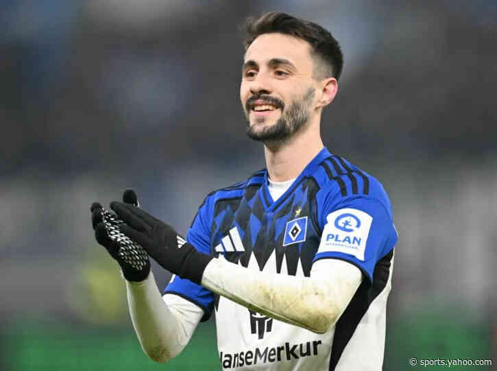 Fabio Vieira signs for Hamburg