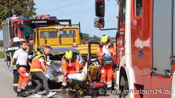 Unfall auf MÜ38 bei Mettenheim: Auto auf Lkw geschoben – zwei Verletzte