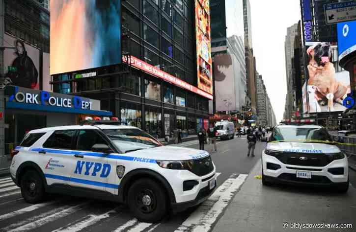 Mueren una víctima del doble apuñalamiento "aleatorio" en Times Square y la agresora