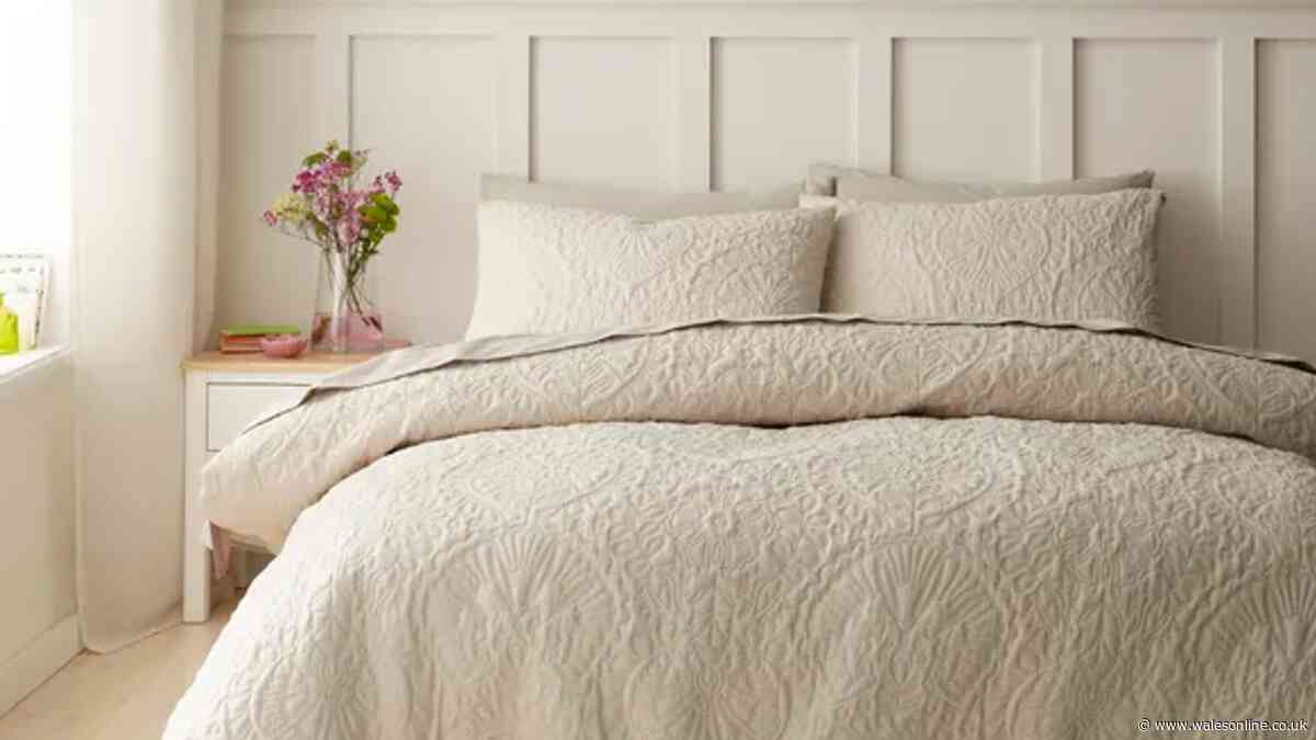 Dunelm's new bedding set in five colours 'excels in class and statement'