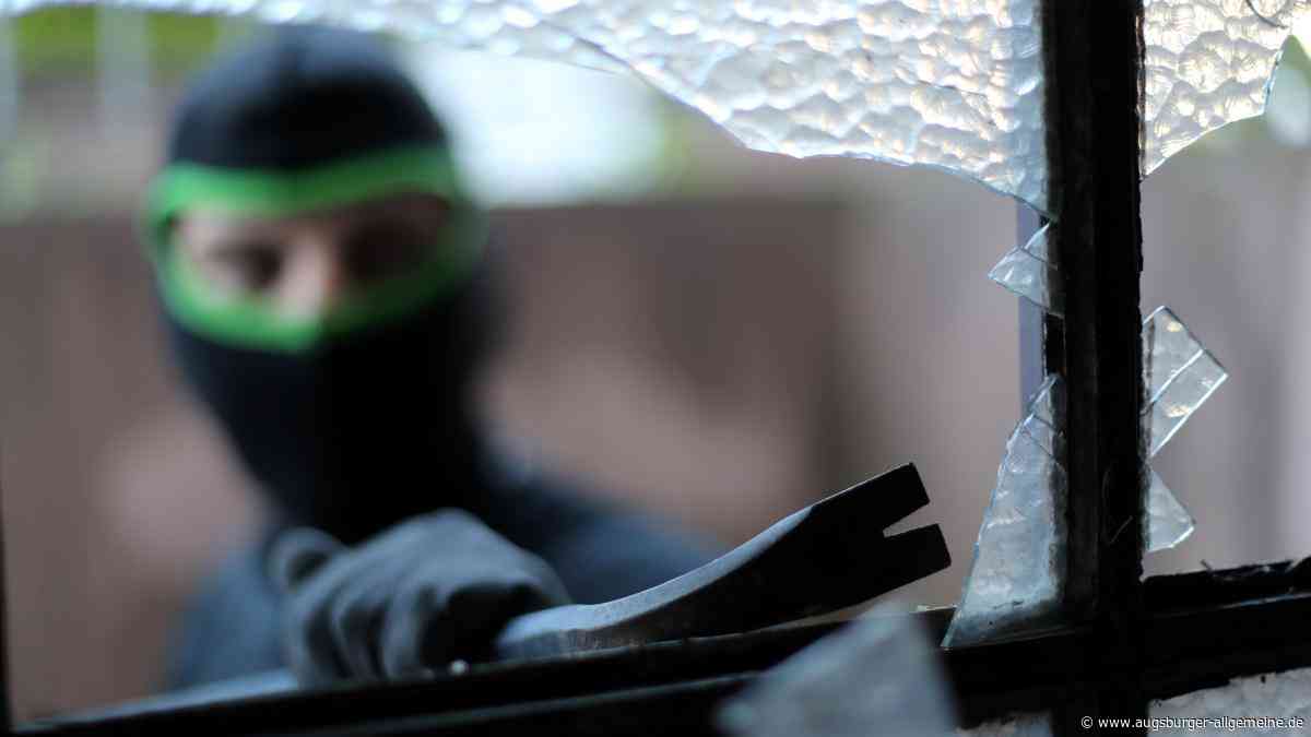 Einbrecher dringen in Wohnung ein: Kripo ermittelt