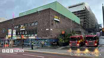 Fire crews spend night fighting derelict nightclub blaze