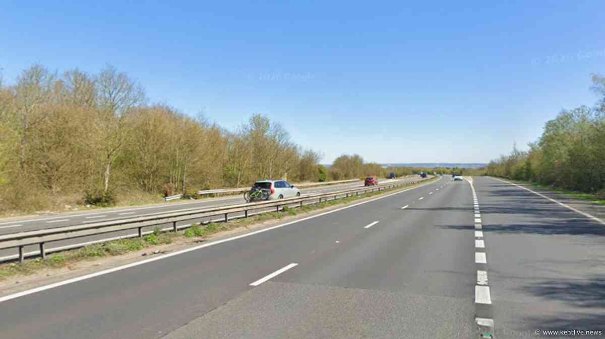 M26 vehicle fire causes delays after carriageway partially closed