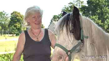 Der etwas andere Reitstall: Conny Bayrak lehrt Reiten ohne Gebiss und Sattel