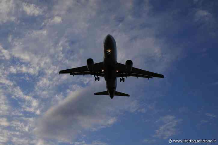 Dirottamenti, ritardi e disagi: come riscaldamento del Mediterraneo può diventare un problema per l’aviazione