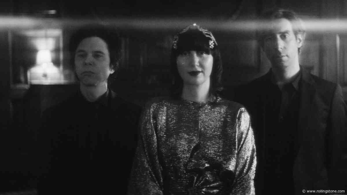 Yeah Yeah Yeahs Unveil Live Album Recorded at London’s Royal Albert Hall