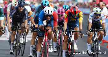 Daverende verrassing in de Vuelta: Fransman verslaat Wout van Aert en wint etappe