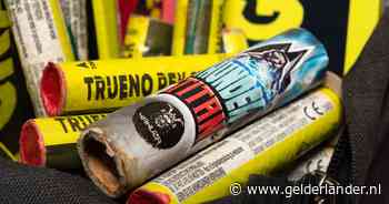 500 kilo zwaar vuurwerk in bus en zeecontainer, pal naast woonwijk en tankstation: ‘Uit de hand gelopen vriendendienst’