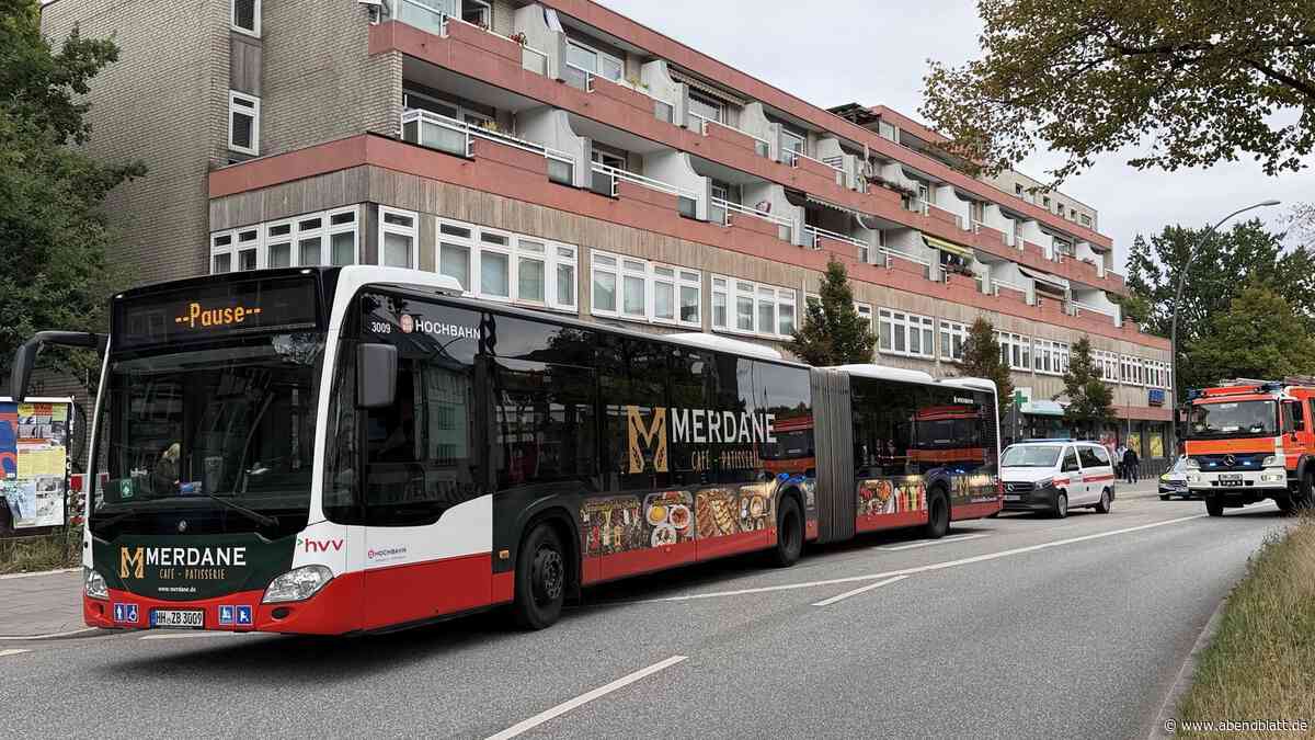 Vollbremsung: Pkw nimmt Bus die Vorfahrt – drei Menschen im Krankenhaus