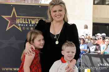 Kelly Clarkson’s Daughter Left Her Speechless On Her Final Talk Show Episode [Watch]