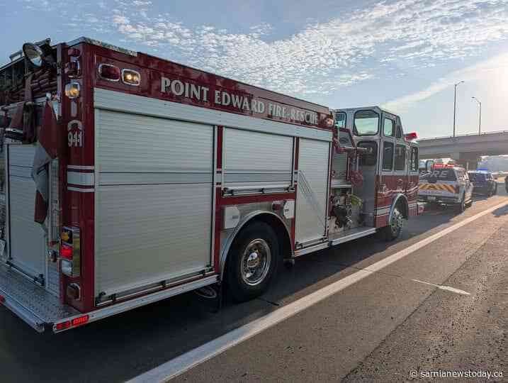 Minor injuries in Hwy. 402 crash in Point Edward